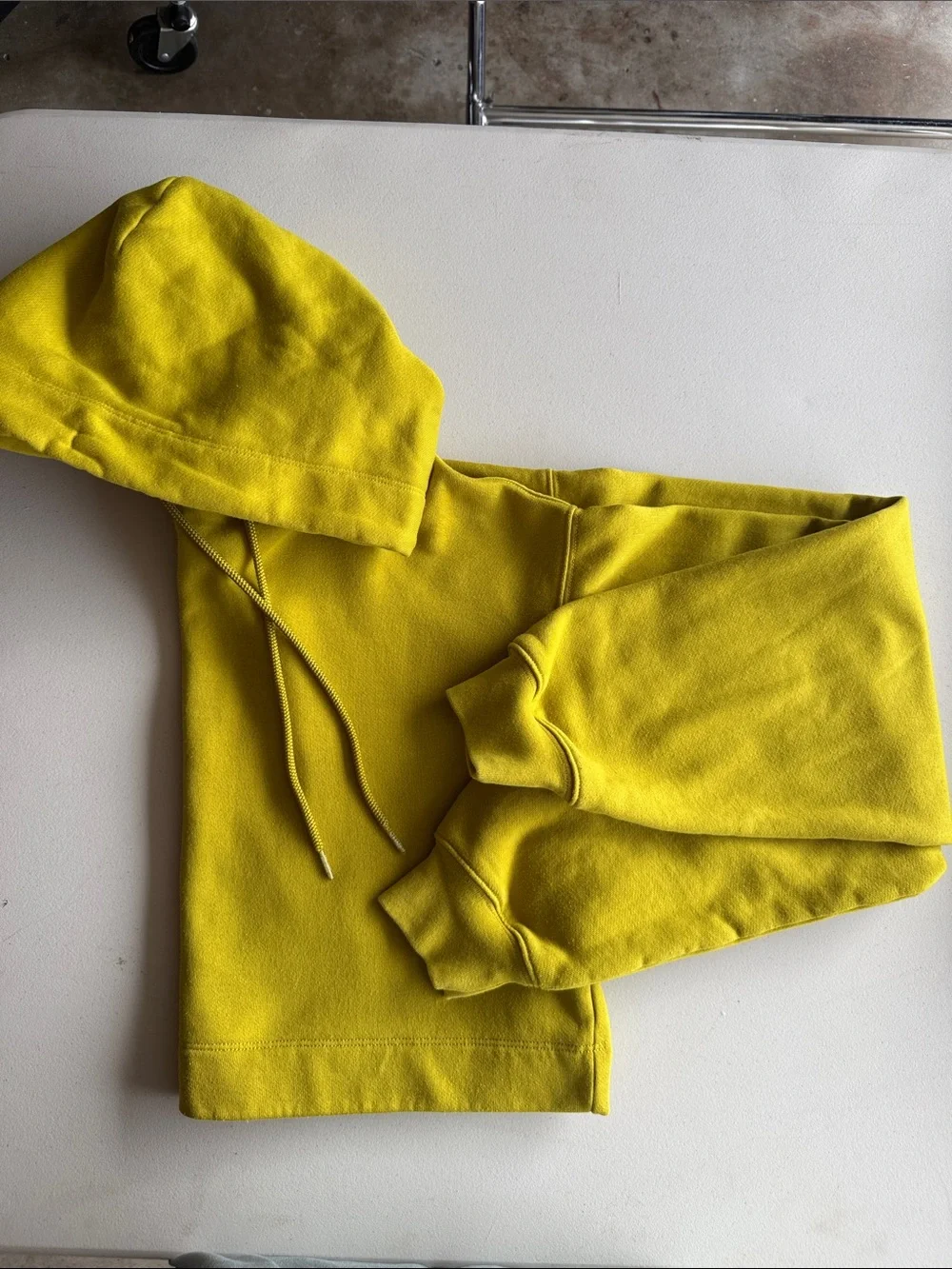Alo Yoga Vintage Bae Hoodie in Chartreuse, size Small